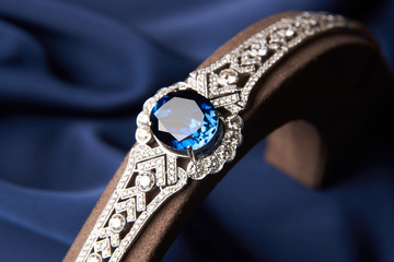Gemstone Jewellery - Custom Diamond Bracelets - Zevaraati